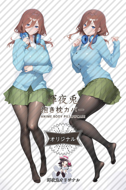 Miku Nakano_The Quintessential Quintuplets_CrPjBZ Body Pillow Cover